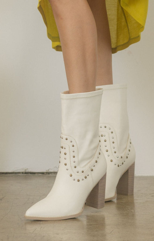 Cityscape Studded Western Boots in white
