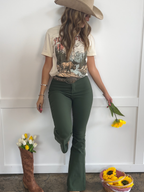 Western Country Roads Concert Bundle – Flare Jeans + Western Tee Outfit