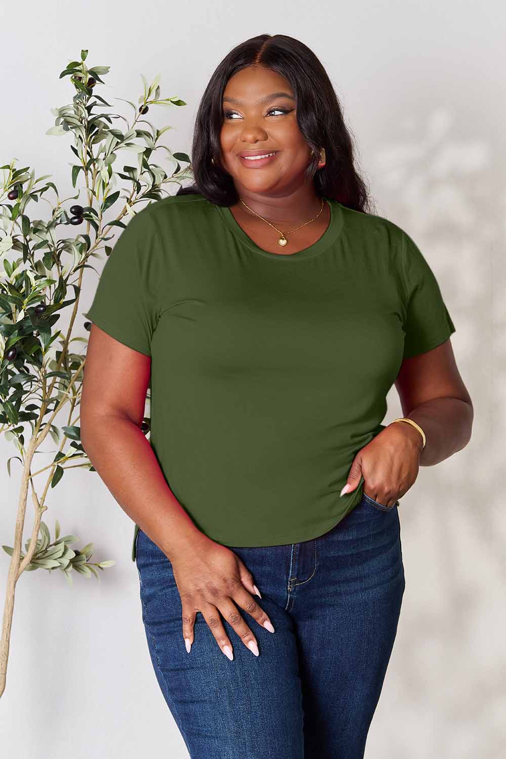 Renee Basic Round Neck T-Shirt – Soft Everyday Tee