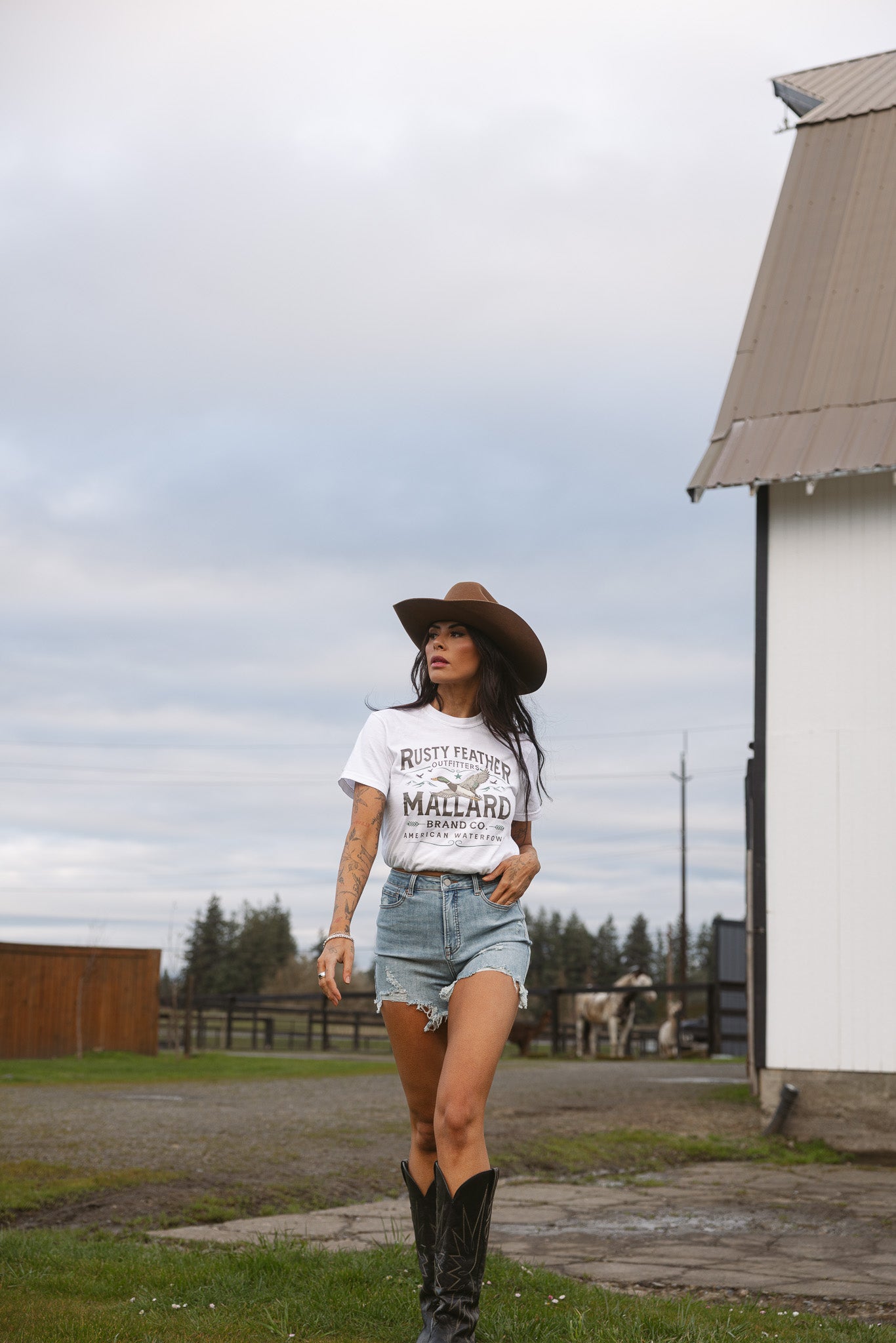 On The Go Medium Wash Distressed Shorts – High Rise