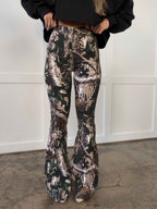 Western Country Roads Concert Bundle – Flare Jeans + Western Tee Outfit
