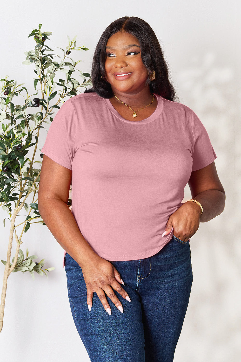 Renee Basic Round Neck T-Shirt – Soft Everyday Tee