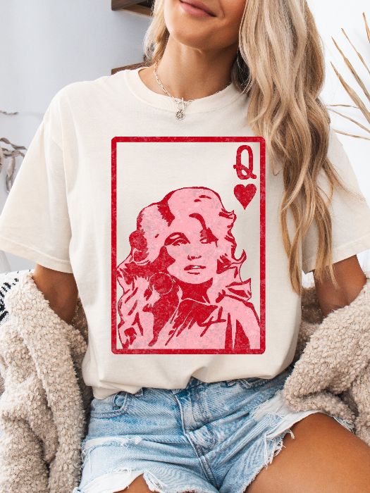 Queen Dolly Graphic Tee & Crewneck – Comfort Colors in Ivory