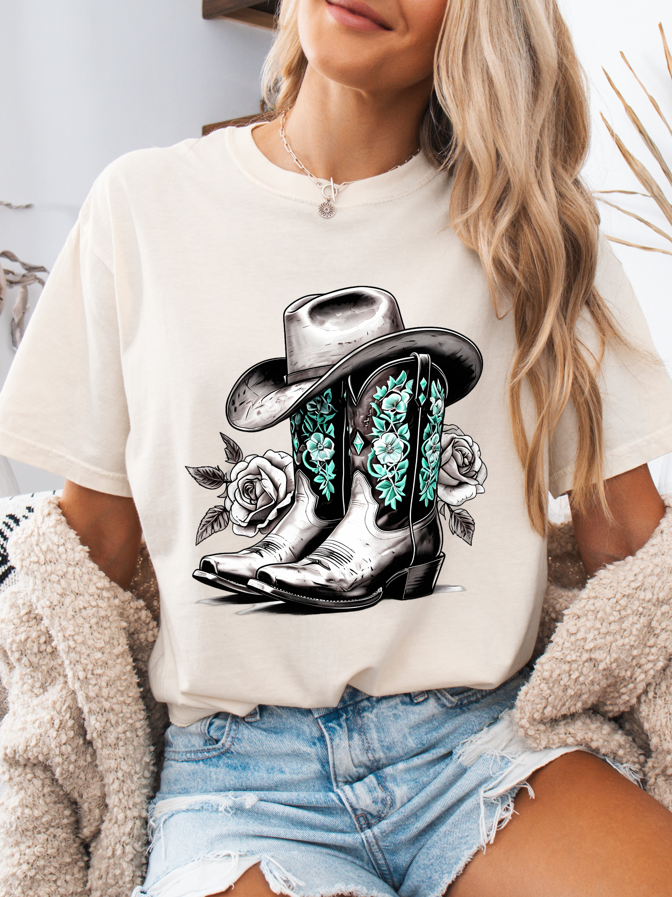 Dusty Boots Collection Grey Graphic Tee – Western Cowgirl Shirt