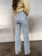Amber 90s Vintage Boyfriend Jeans – Light Wash Denim