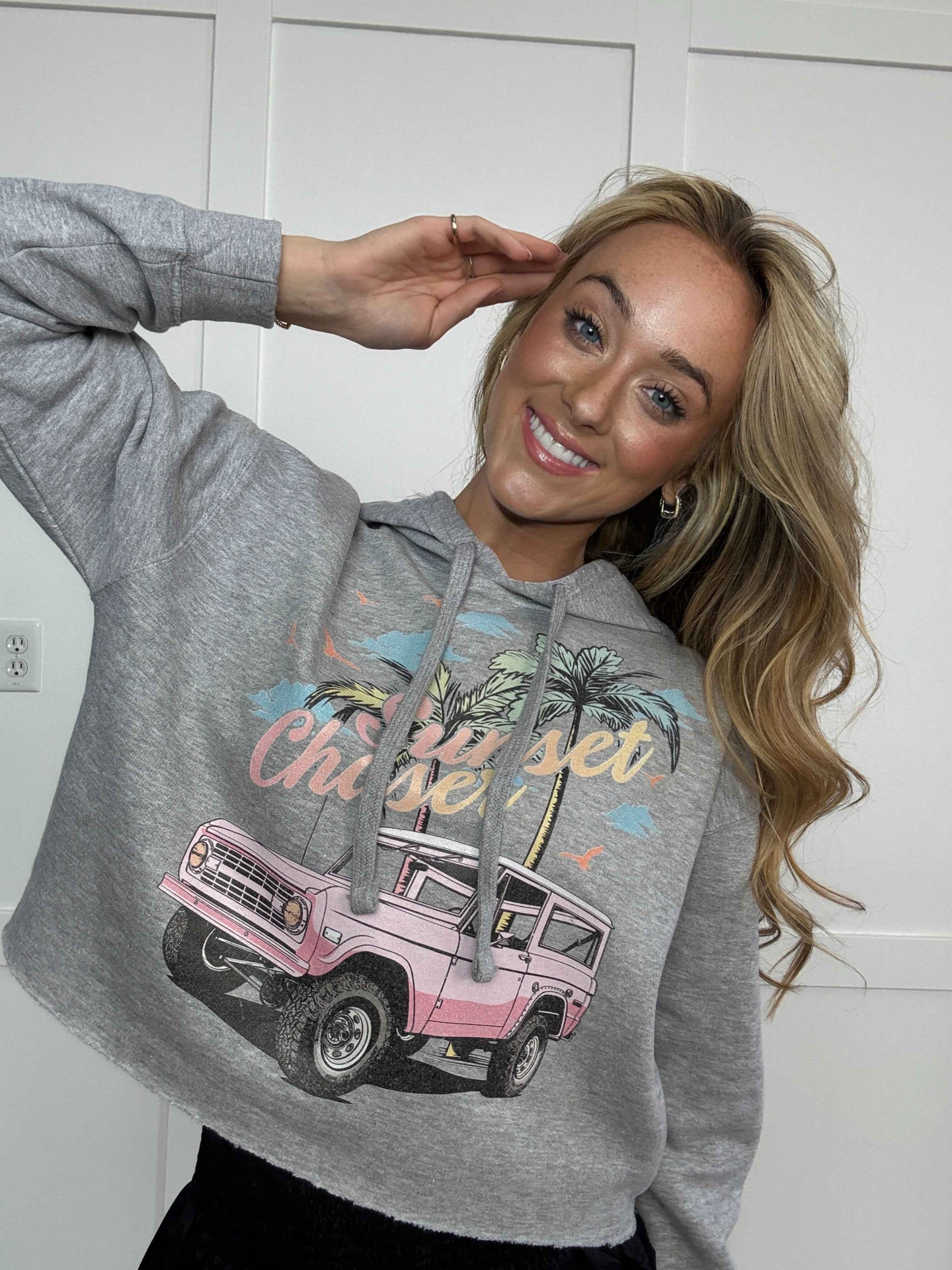Sunset Chaser Graphic Tee, Cropped Hoodie & Crewneck – Comfort Colors