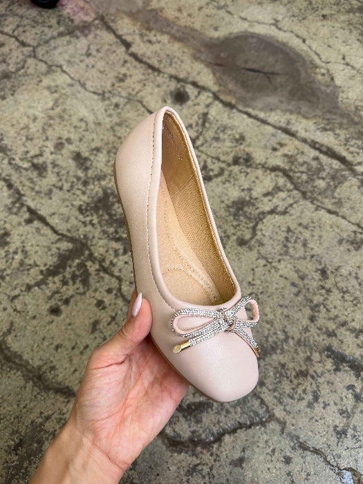 Dorothy Bow Sandals in Beige