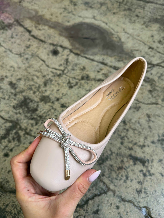 Dorothy Bow Sandals in Beige