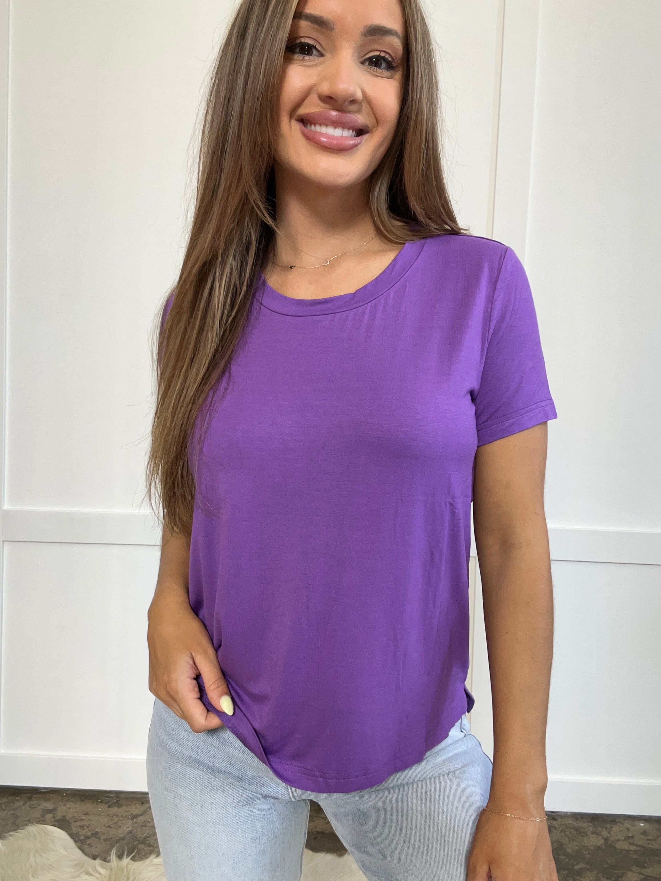 Renee Basic Round Neck T-Shirt – Soft Everyday Tee