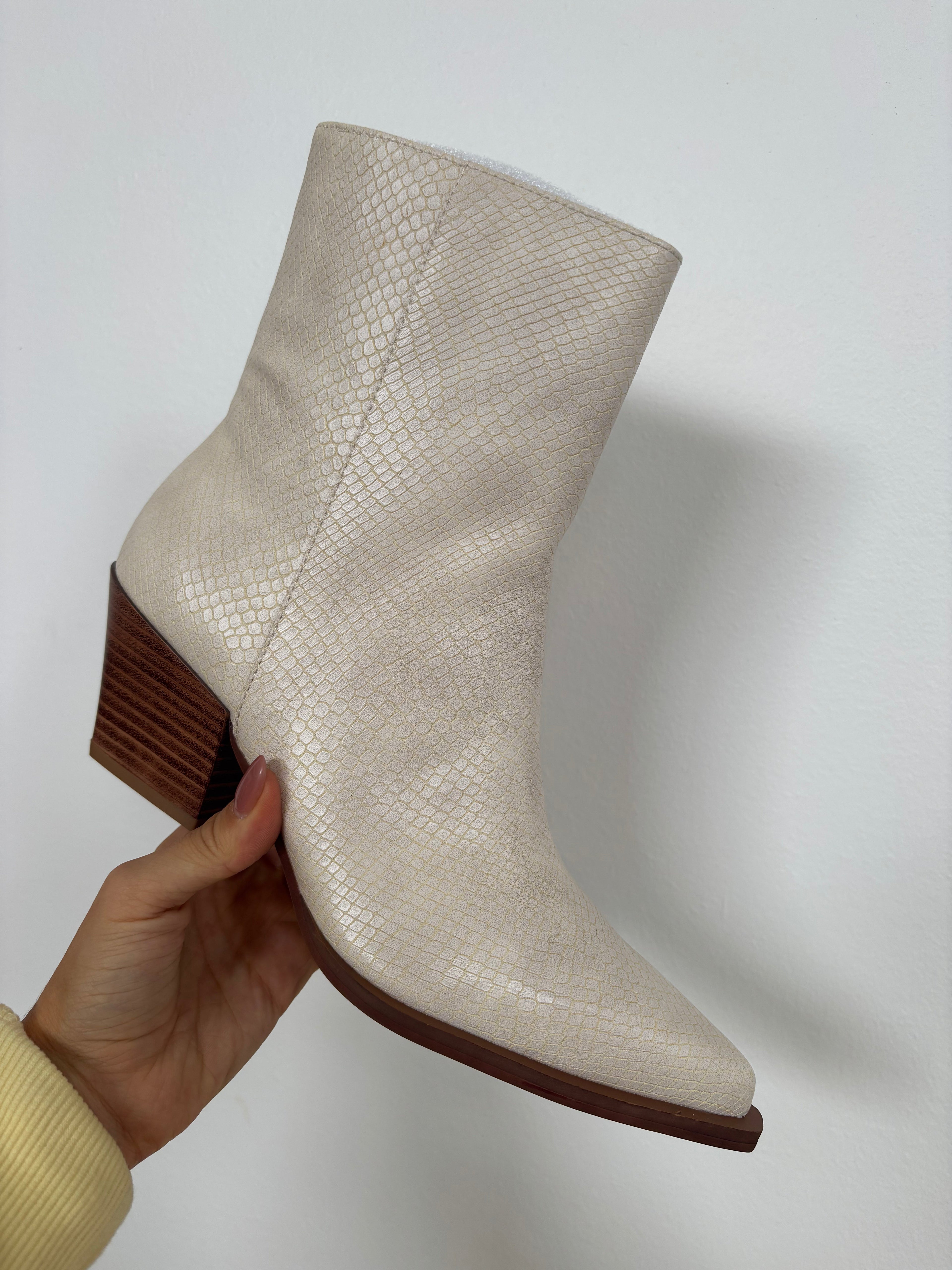 Miley Snake Print Western Boots – Pointed Low Calf Boots