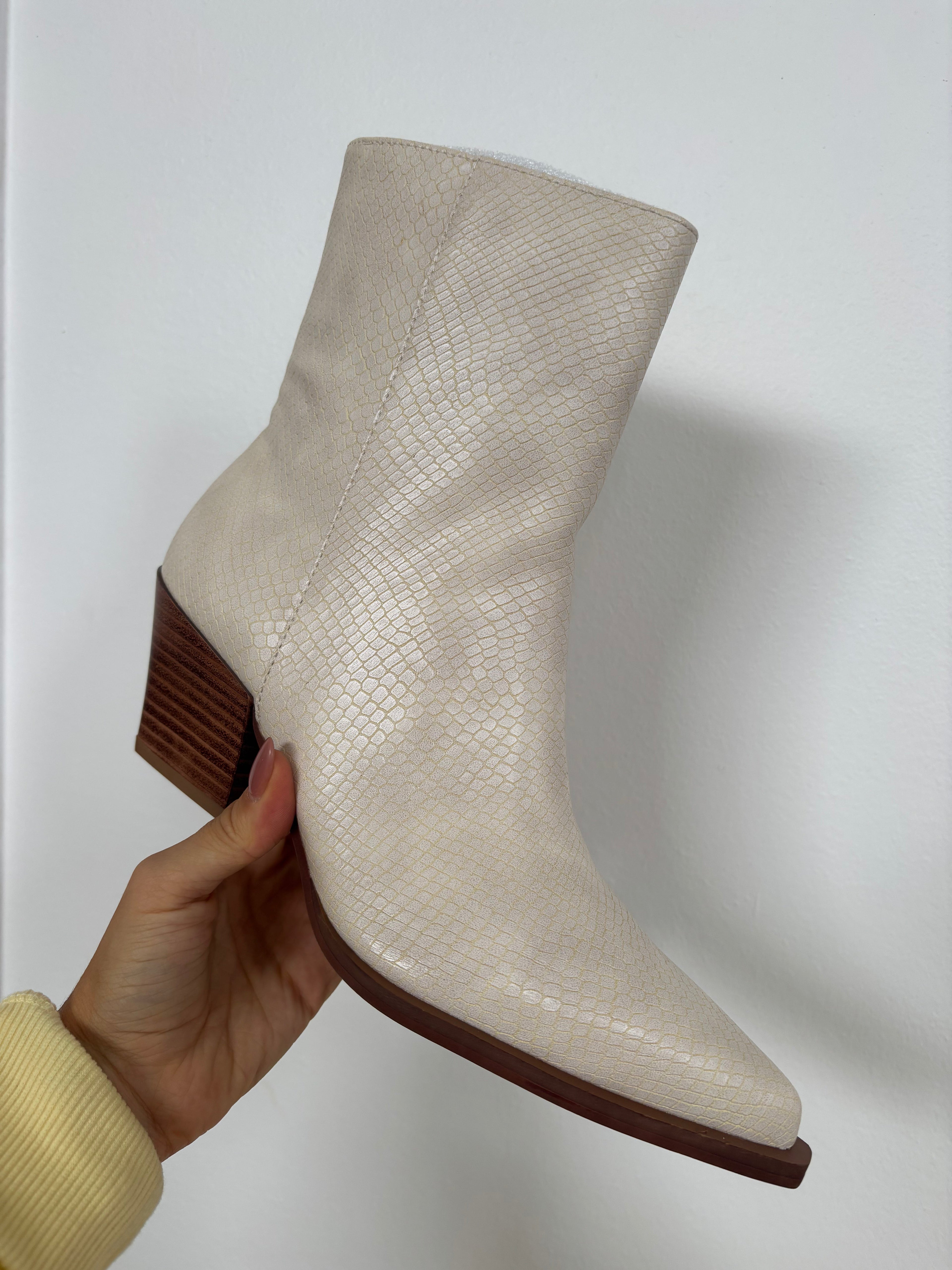 Miley Snake Print Western Boots – Pointed Low Calf Boots