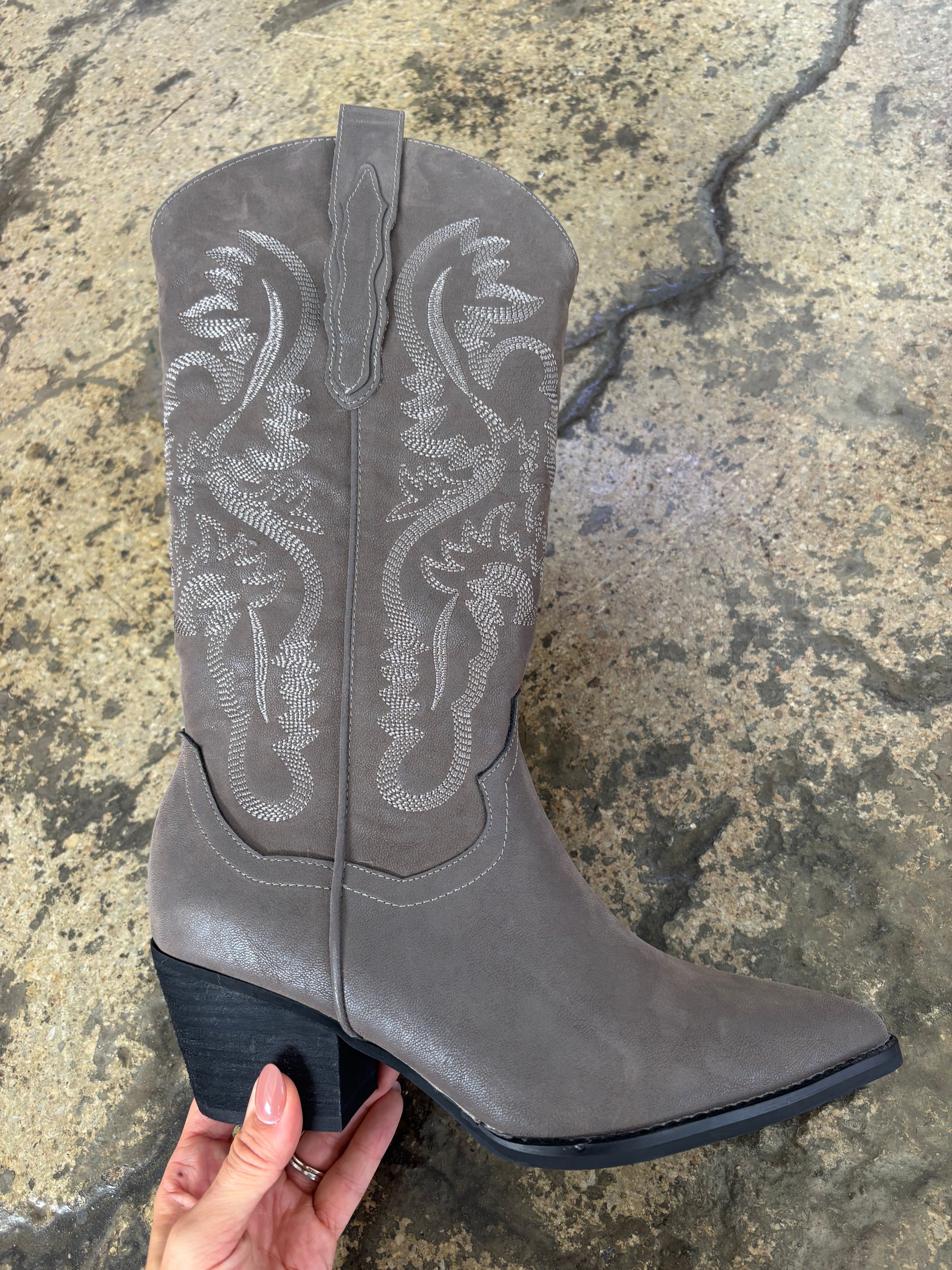 Amaya Charcoal Embroidered Cowgirl Boots – Classic Western