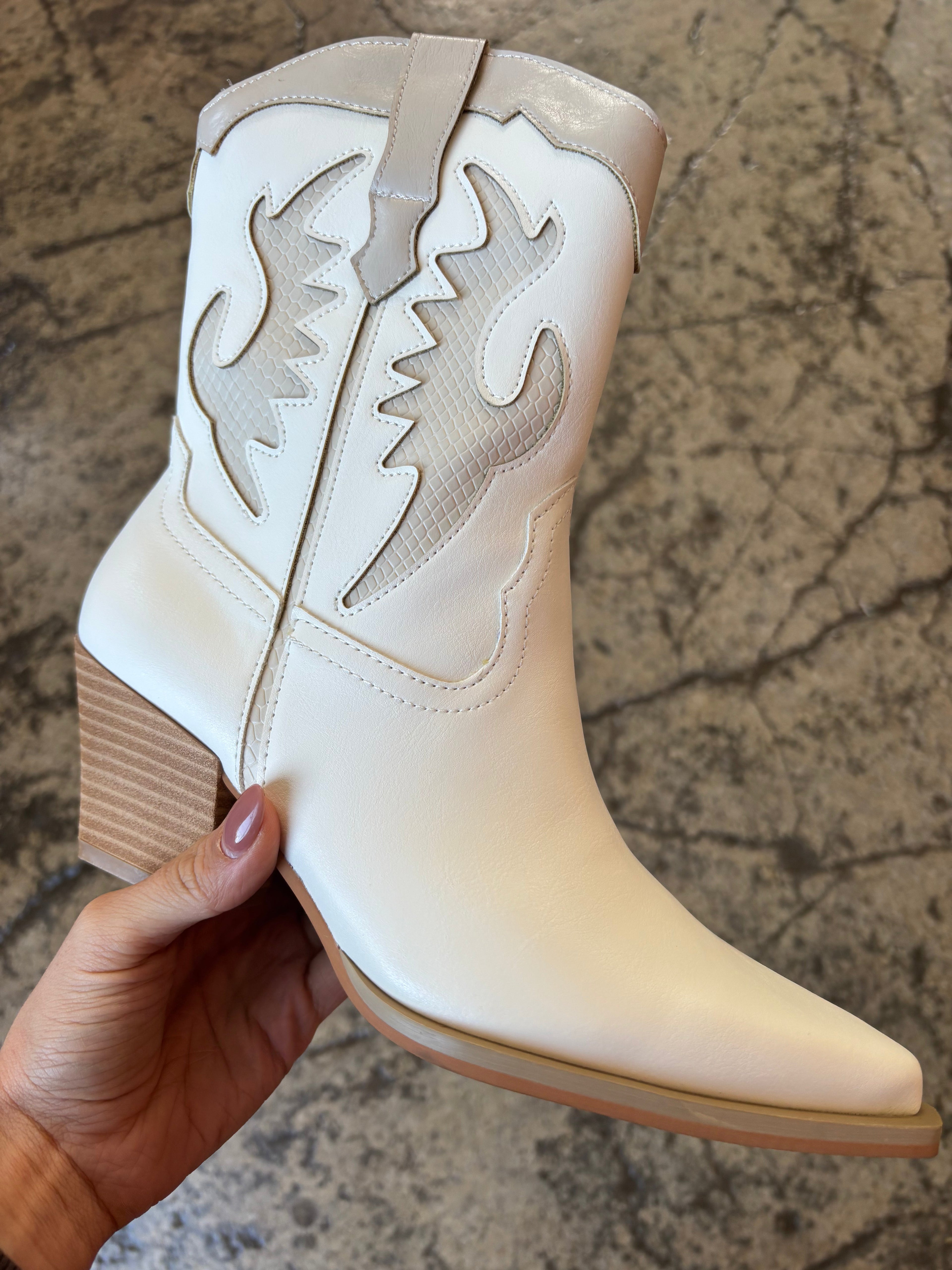 Houston White Embroidered Western Boots – Mid Calf Heeled Boots