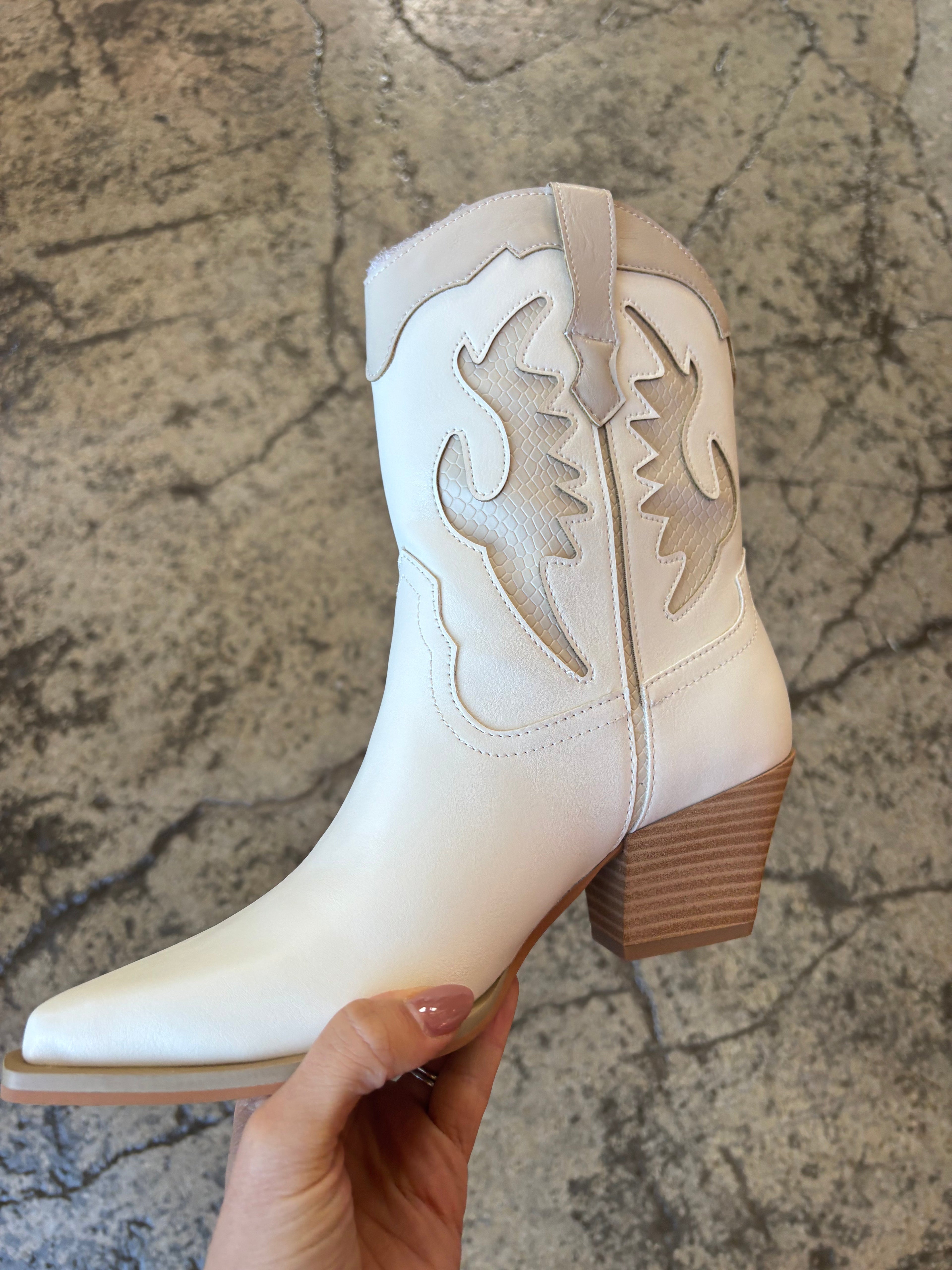 Houston White Embroidered Western Boots – Mid Calf Heeled Boots