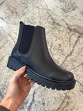 Paden Chelsea Booties – Cognac & Black Ankle Boots
