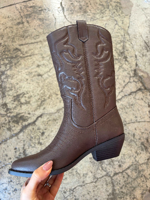 Delaney Embroidered Heeled Mid-Calf Cowgirl Boots in dark tan featuring classic western embroidery, a pointed toe, stacked block heel, pull-on design, and mid-calf silhouette for timeless country style.