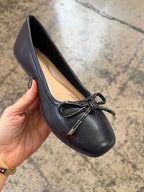 Dorothy Bow Sandals in Black