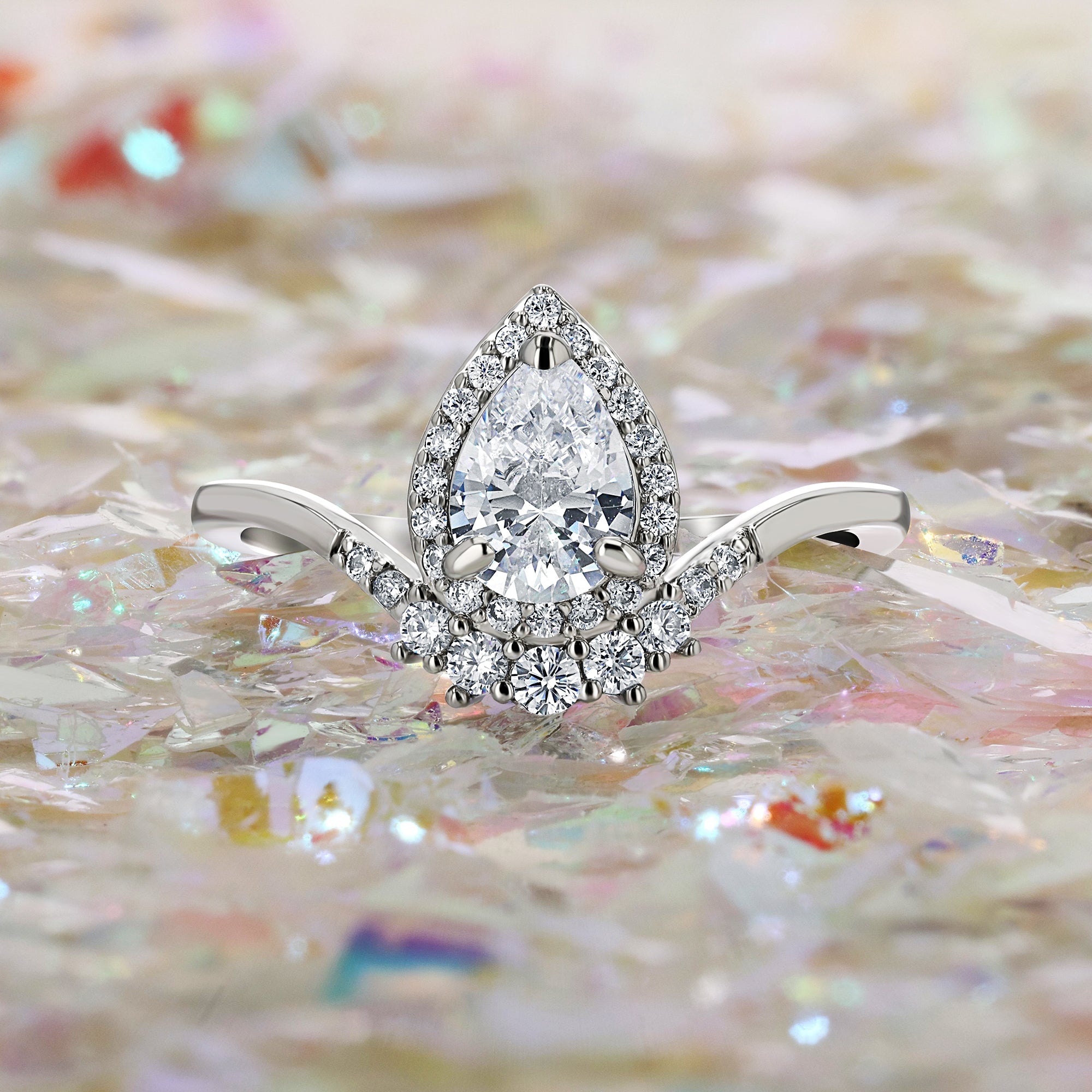 It's a Wonderful Life Jewel Candle with Hidden Surprise Ring | Fragrant Jewels Holiday Collection