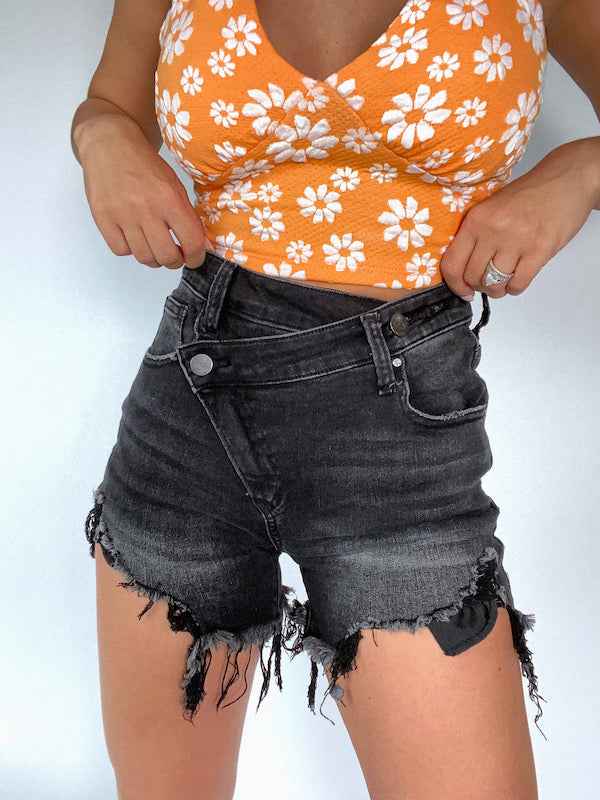 Western Country Roads Concert Bundle – Flare Jeans + Western Tee Outfit