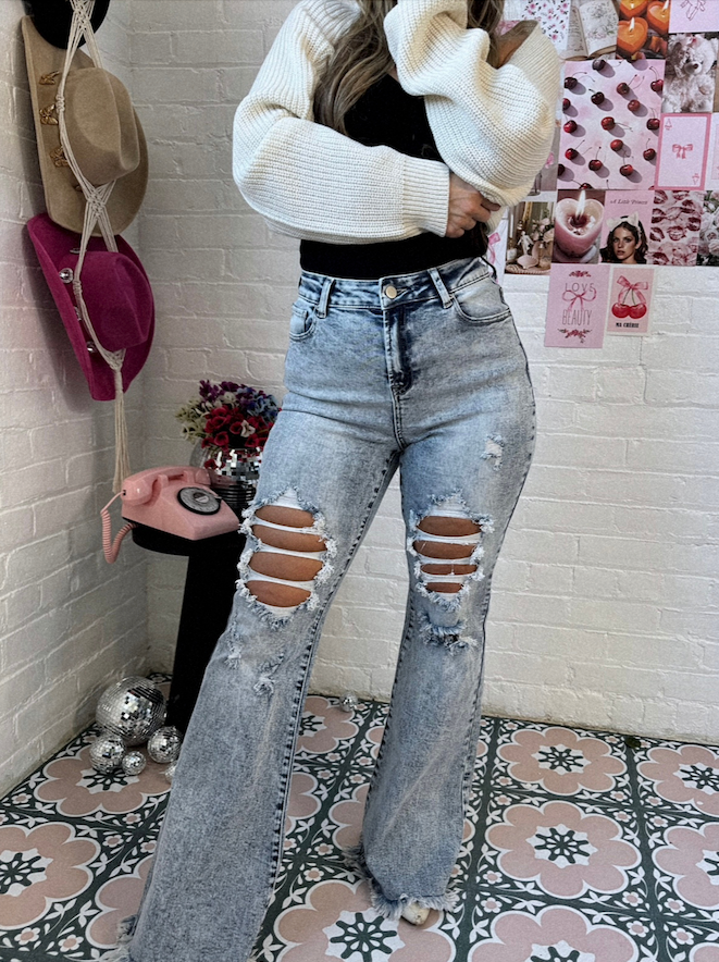 Viral Lainey Tummy Control Flare Jeans – High Waisted Distressed Denim