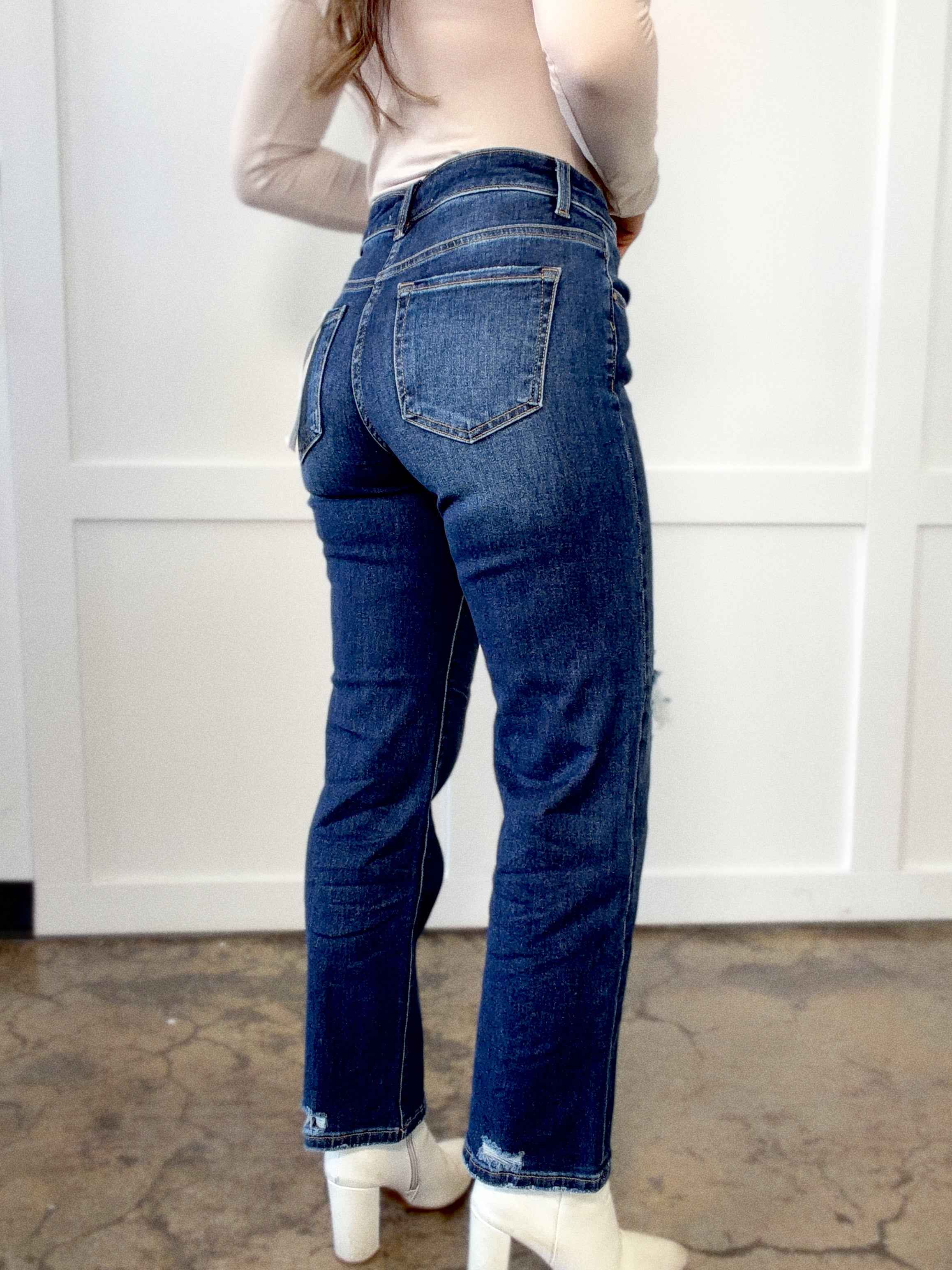 Wendy Cropped Straight Leg Jeans – Risen Denim