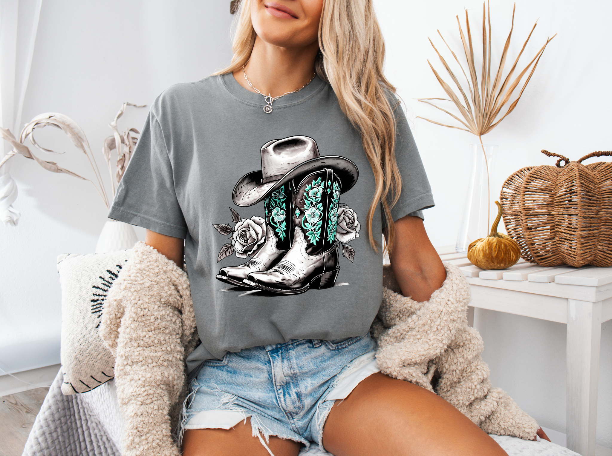 Dusty Boots Collection Grey Graphic Tee – Western Cowgirl Shirt