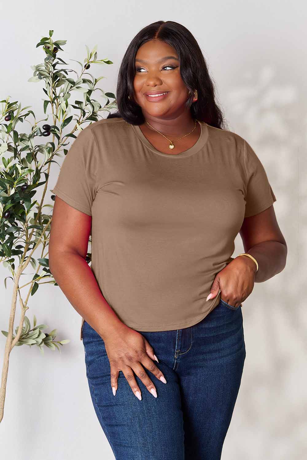 Renee Basic Round Neck T-Shirt – Soft Everyday Tee