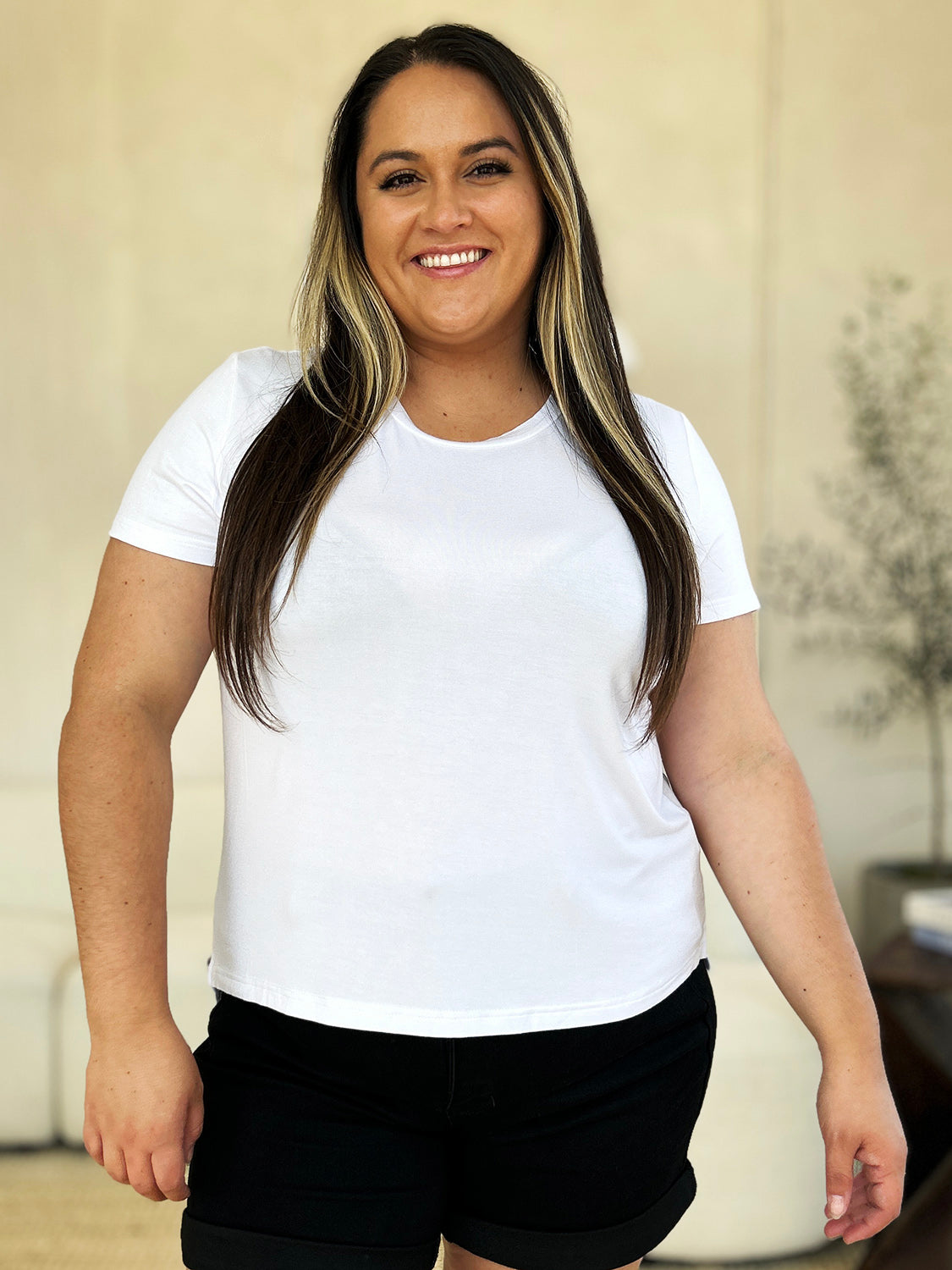 Renee Basic Round Neck T-Shirt – Soft Everyday Tee